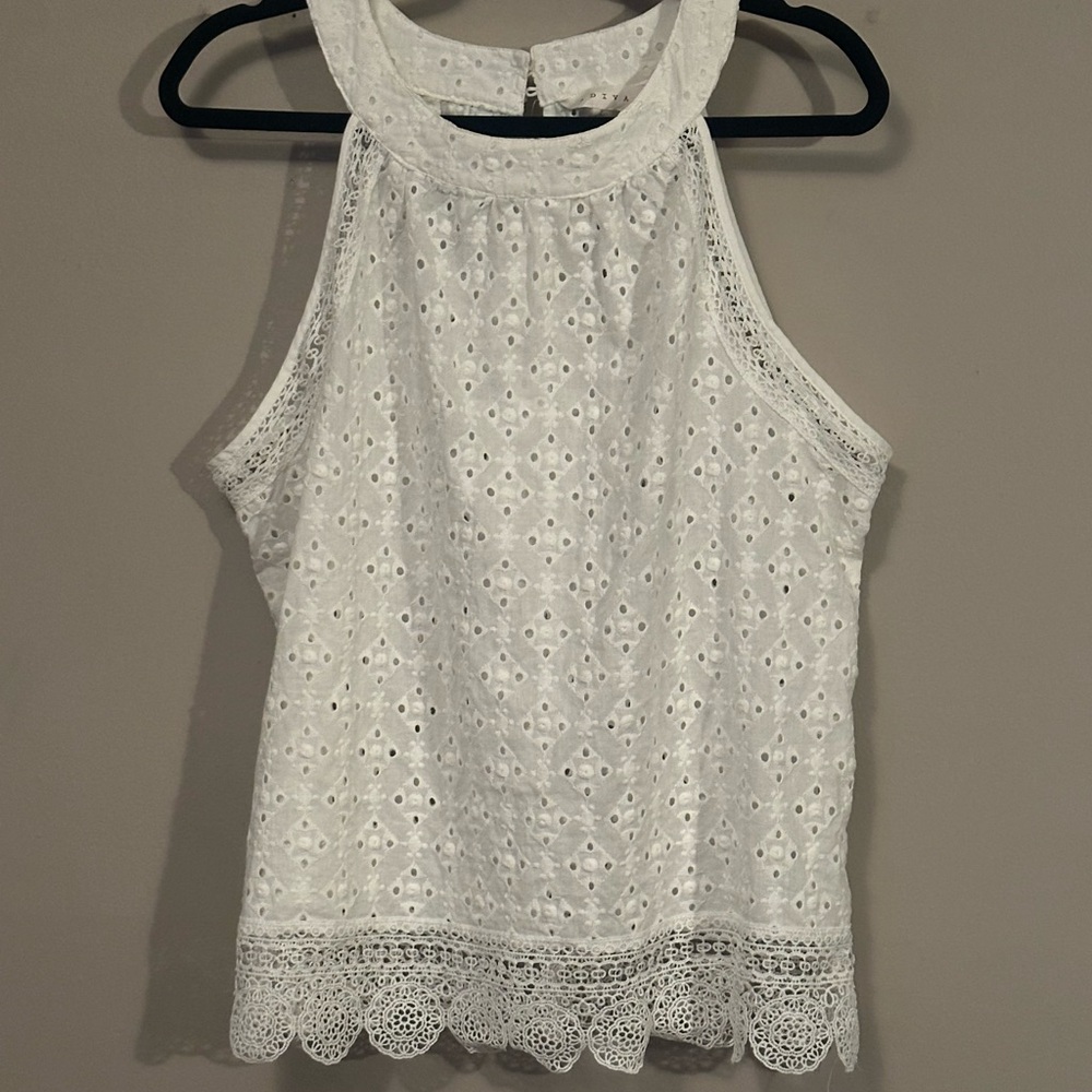 Adiva White Lace Sleeveless Blouse